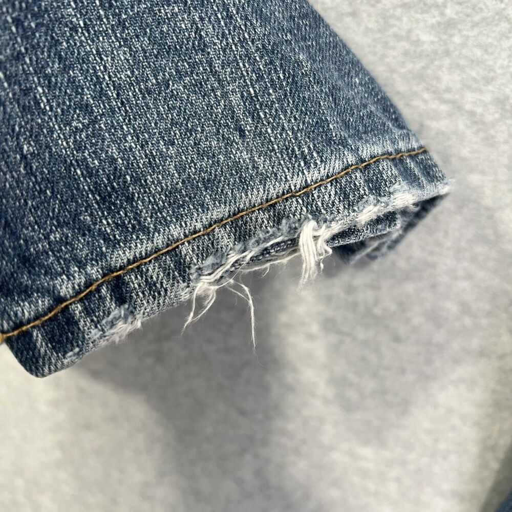 Levi's 559 Jeans Mens 33 Blue Straight Relaxed Fit Distressed Measures 33x31 - Picture 14 of 14